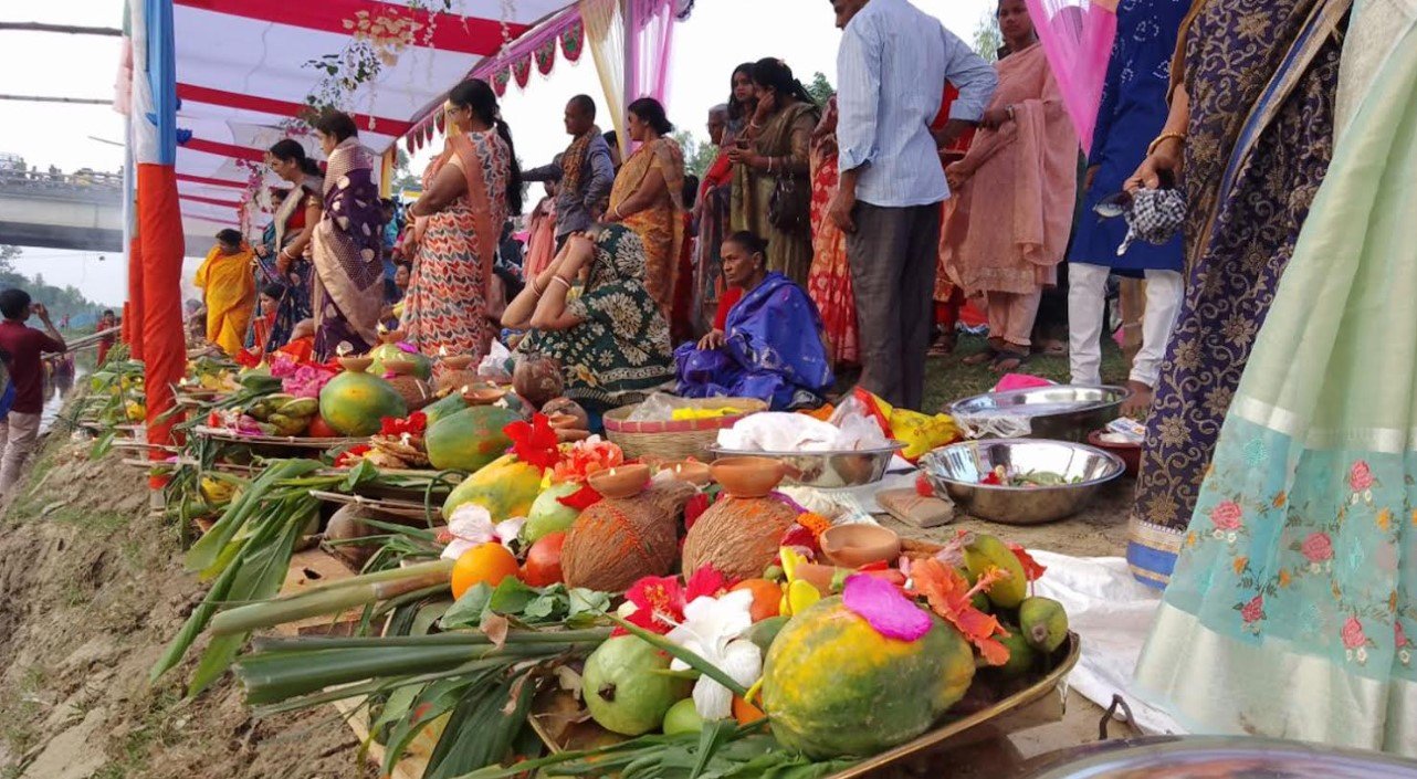 ফুলবাড়ীতে ব্যাপক উৎসাহ উদ্দীপনায় সনাতন ধর্মালম্বীদের সূর্য পূজা অনুষ্ঠিত